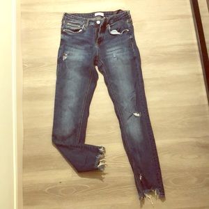 Zara Women’s Distressed Jeans in Medium Wash